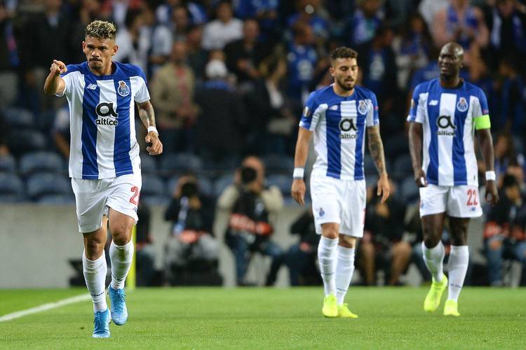 开云APP-加时末段葡超焦点战，成都蓉城止住颓势，悬念犹存，阵容厚度经受考验(施耐德1928式105山炮)